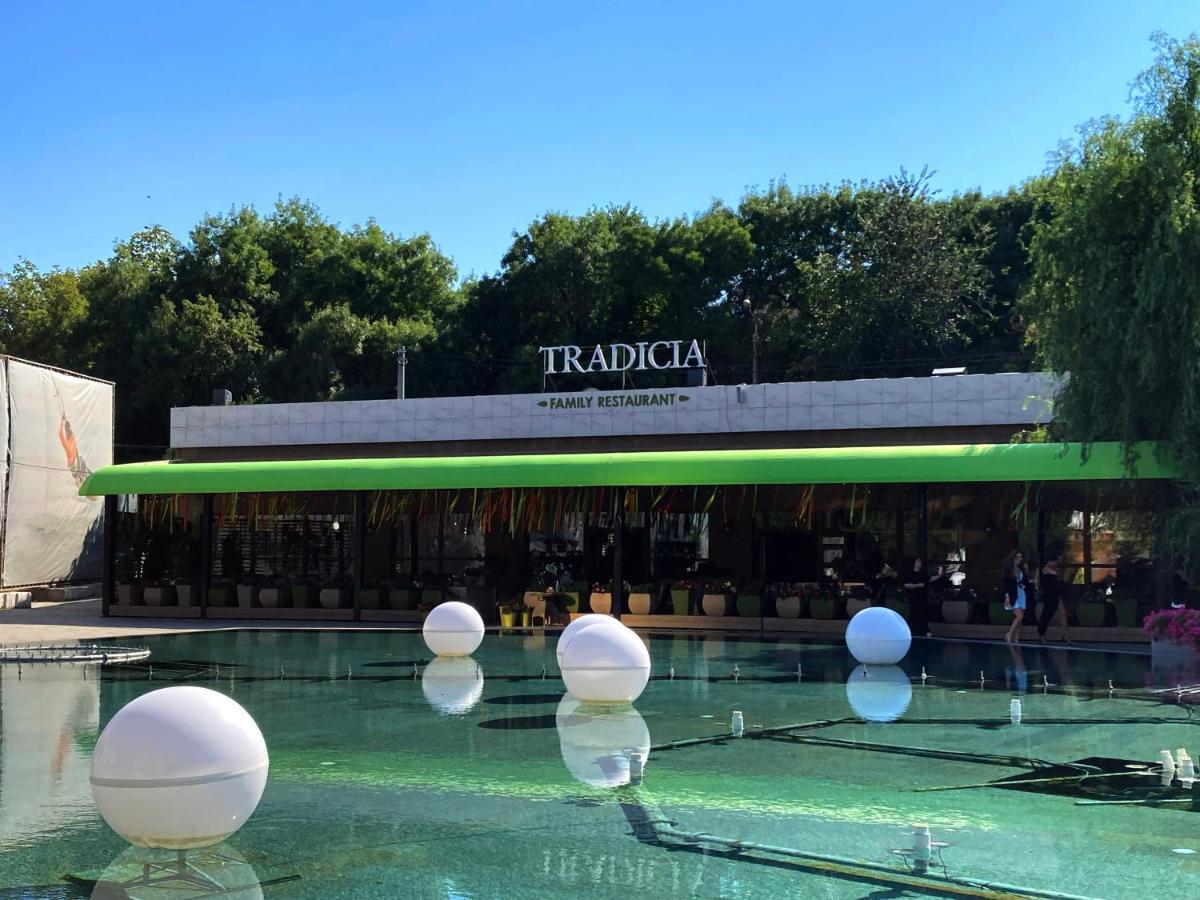 אודסה Arcadia Spacious Apartments מראה חיצוני תמונה